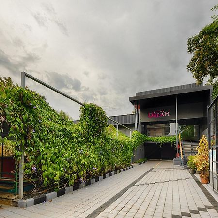 Hotel Vidya Residency Thrissur Esterno foto
