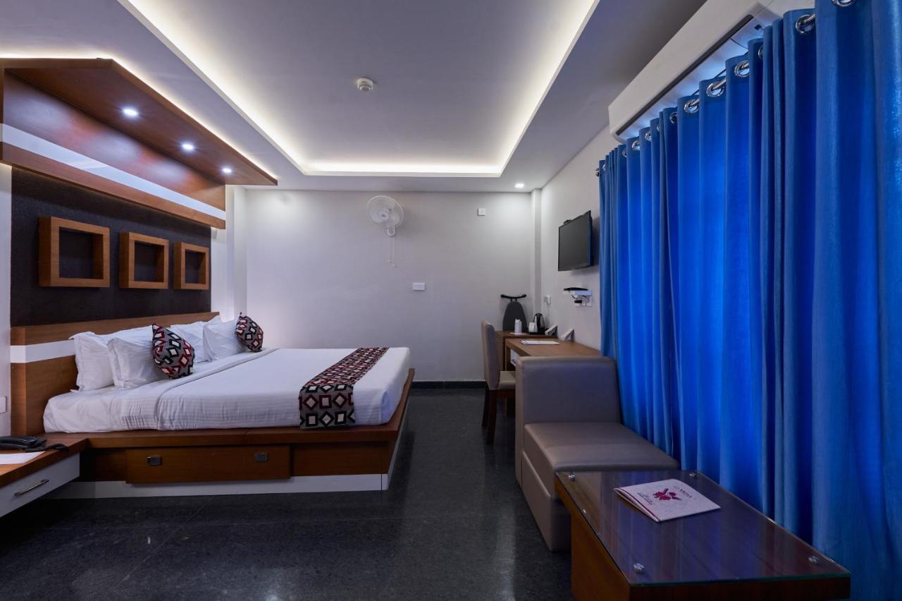 Hotel Vidya Residency Thrissur Esterno foto