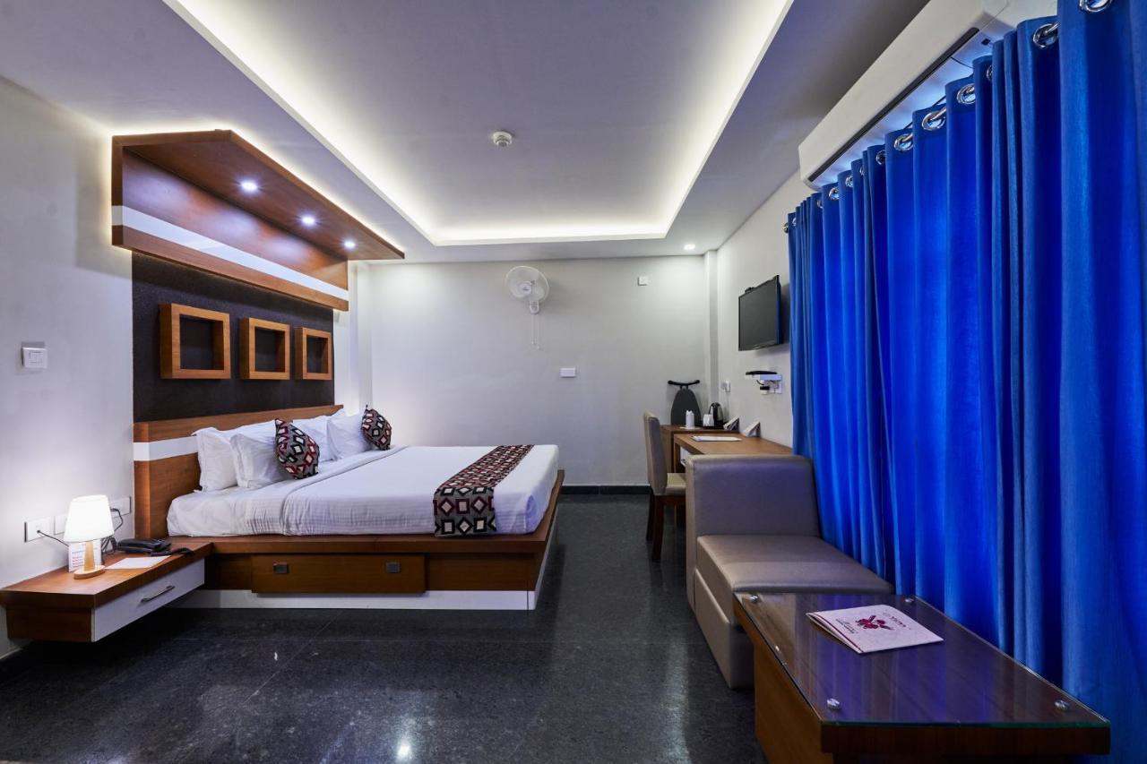 Hotel Vidya Residency Thrissur Esterno foto