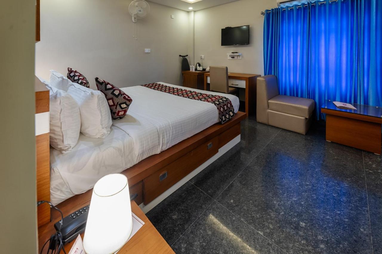Hotel Vidya Residency Thrissur Esterno foto