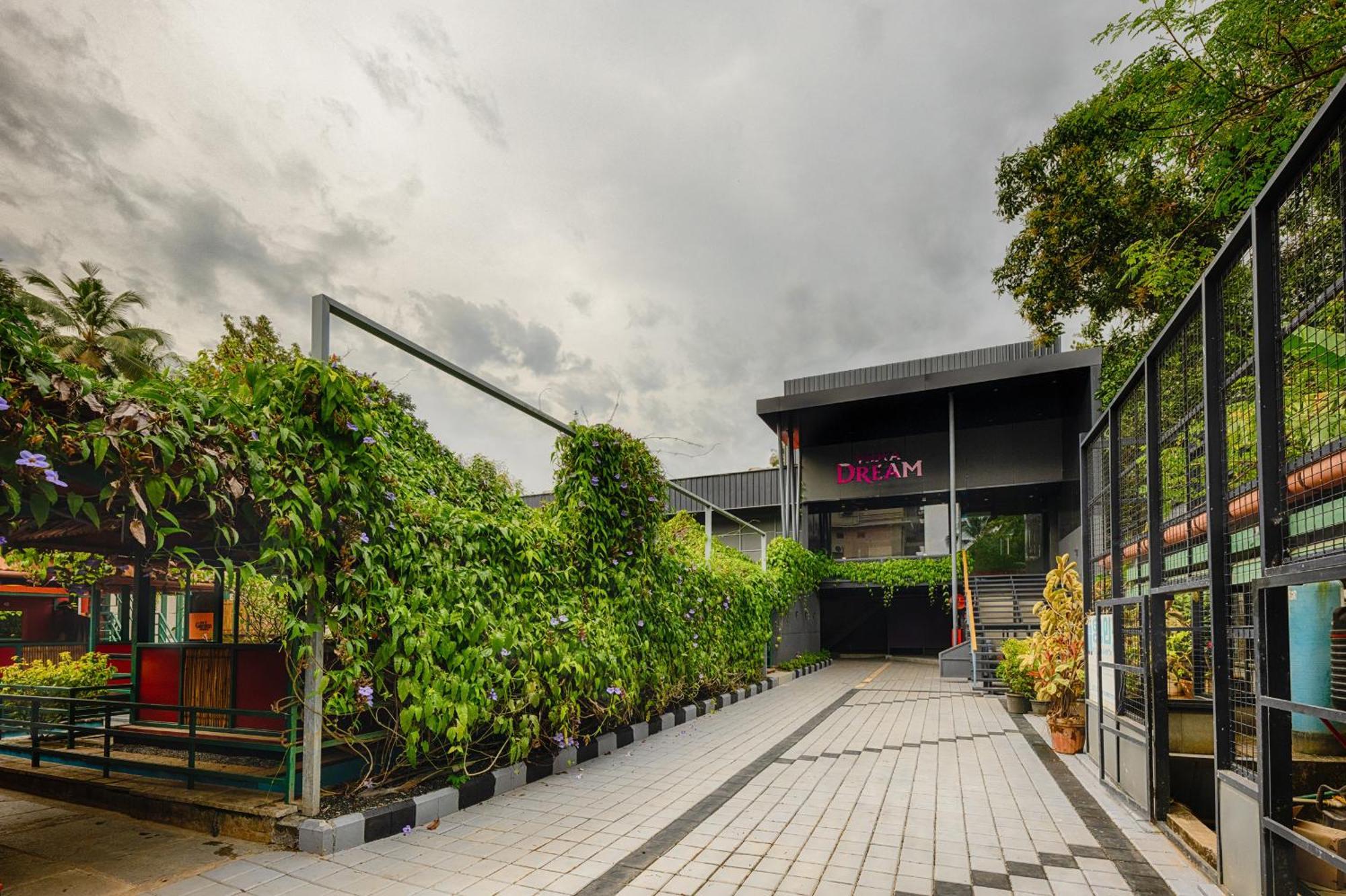Hotel Vidya Residency Thrissur Esterno foto